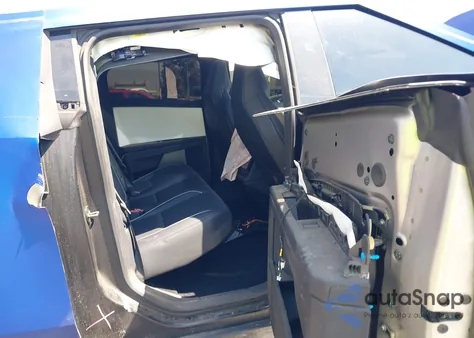 2024 Tesla Cybertruck Cyberbeast z USA, uszkodzony, nr VIN 7G2CEHEE4RA007575